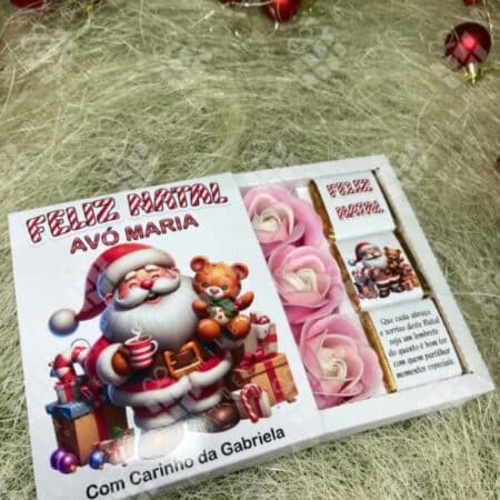 Caixa Pai Natal com 3 Flores Sabão e 3 Napolitanas - modelo 5